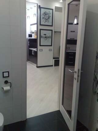 Апартаменты UKR Apartments on Independence Square Киев Улучшенные апартаменты с 1 спальней-6